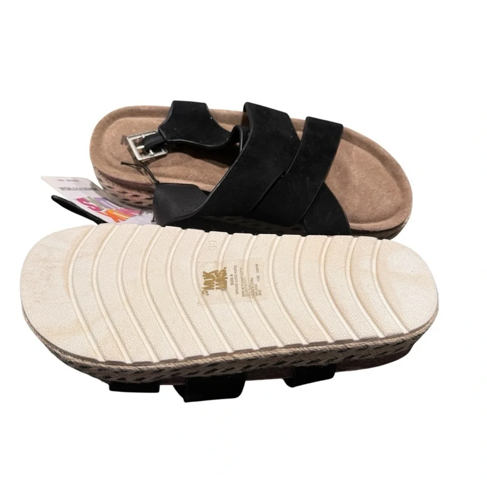 NWT Muk Luks Women’s Black Suede Platform Sandals Tan Size 8 M Cross Strap